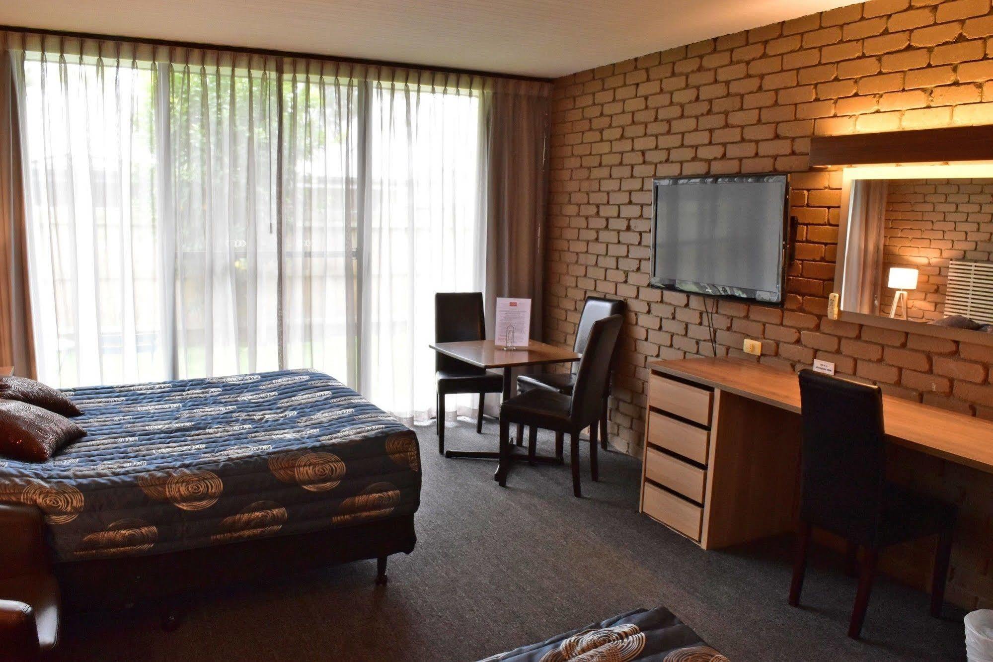 טראראלגון The Black Bull Motel מראה חיצוני תמונה